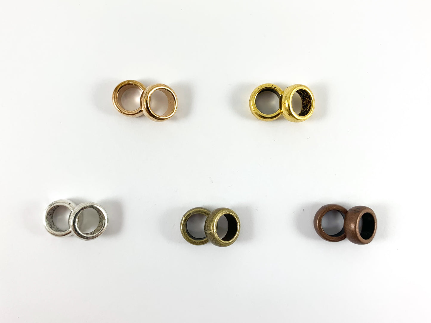 Base de peltre Metal brillante Rondelle liso Cuentas espaciadoras con orificio grande Oro rosado, oro, plata, bronce, cobre Bolsa de 125 gramos