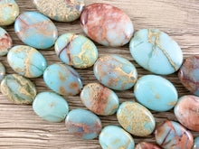 Cargar imagen en el visor de la galería, Cuentas de piedras preciosas planas ovaladas Aqua Terra Jasper
