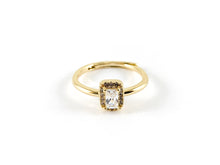 Cargar imagen en el visor de la galería, Anillo ajustable de diamante rosa con halo solitario de talla esmeralda con circonita cúbica rectangular chapada en oro real de 18 quilates, 6 piezas
