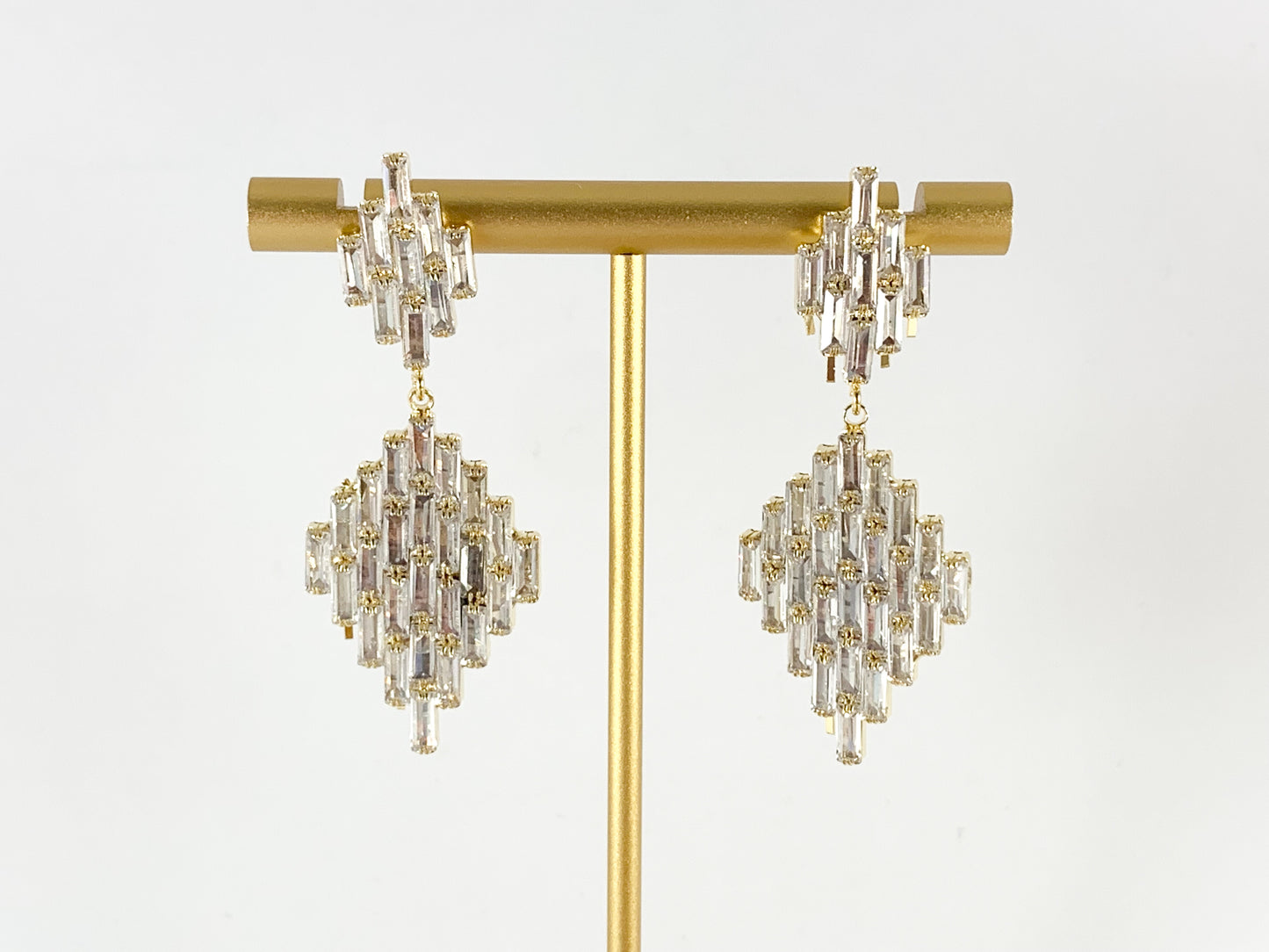 Pendientes llamativos Pendientes con forma de diamante baguette brillante en oro real de 18 quilates o chapado en plata sobre cobre 1 par