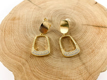 Cargar imagen en el visor de la galería, Gold/Platinum 18K Micro CZ Pave Dangle Bottle Cap Shape Earrings 3 pairs
