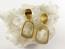 Cargar imagen en el visor de la galería, Gold/Platinum 18K Micro CZ Pave Dangle Bottle Cap Shape Earrings 3 pairs
