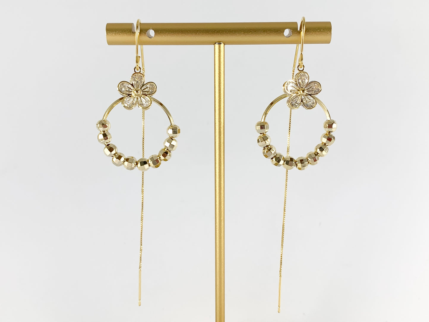 Pendientes circulares con borlas delicadas Gold Threader en chapado en oro o plata de 18 quilates Pendientes CZ Pave Daisy Threader 3 pares