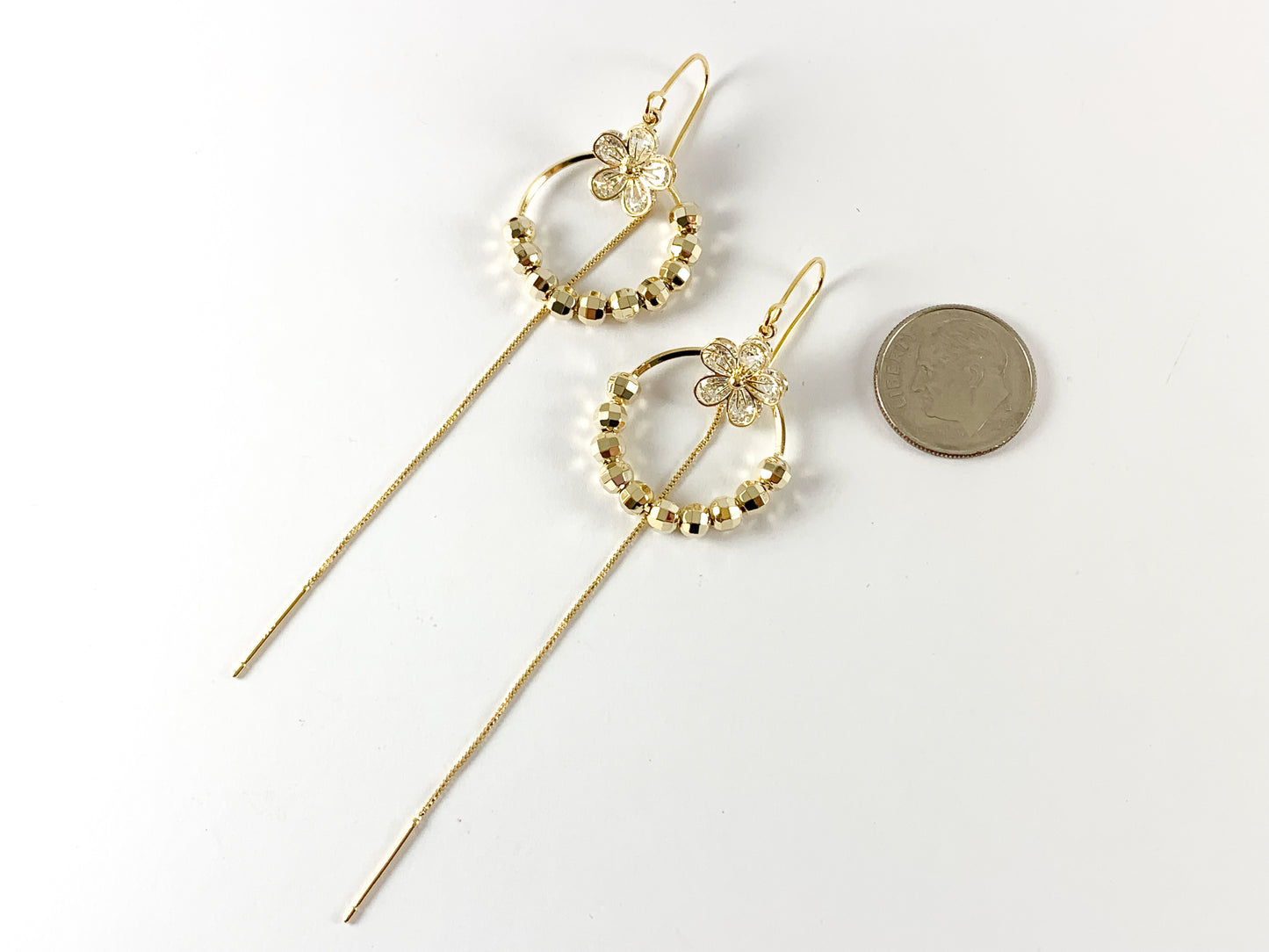 Pendientes circulares con borlas delicadas Gold Threader en chapado en oro o plata de 18 quilates Pendientes CZ Pave Daisy Threader 3 pares