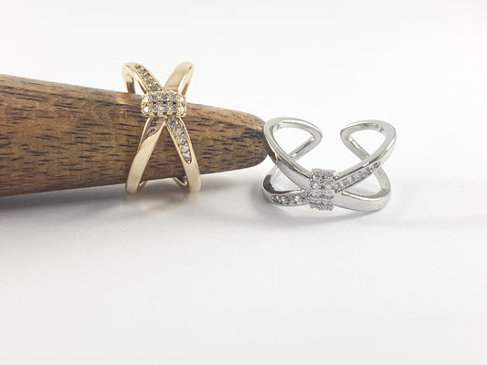 Anillo ajustable cruzado con pavé de circonita cúbica de cobre chapado en oro real de 18 quilates, 4 piezas