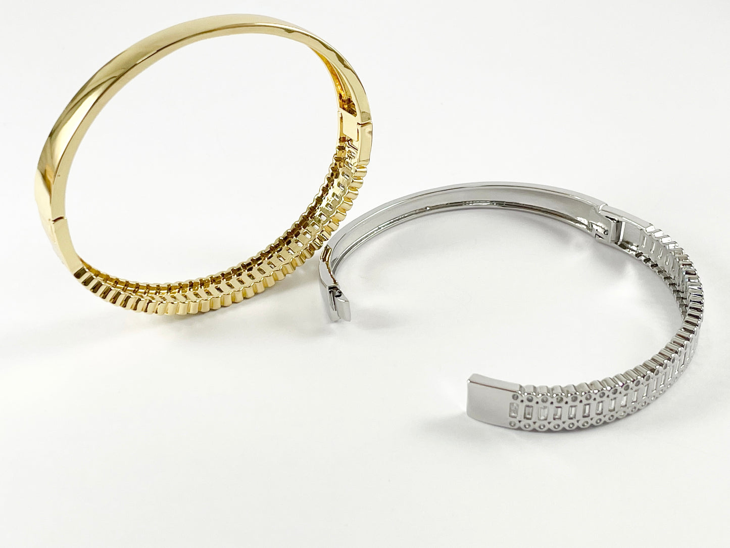 Real oro/platino 18 K chapado cobre CZ Pave Cluster Rhinestone Fancy Push Open Snap pulsera puños