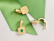 Load image into Gallery viewer, Dainty Emerald Diamond Rhinestone CZ Square Pendants with a Open Bail in 18K Gold plated Copper 6 pcs
