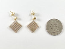 Cargar imagen en el visor de la galería, Pendientes con forma de diamante pavé de circonita cúbica chapados en oro real de 18 quilates sobre cobre, 4 pares
