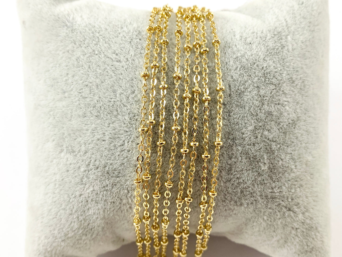 Cadena satélite Dainty Nugget en Gunmetal, Plata, Bronce, Oro