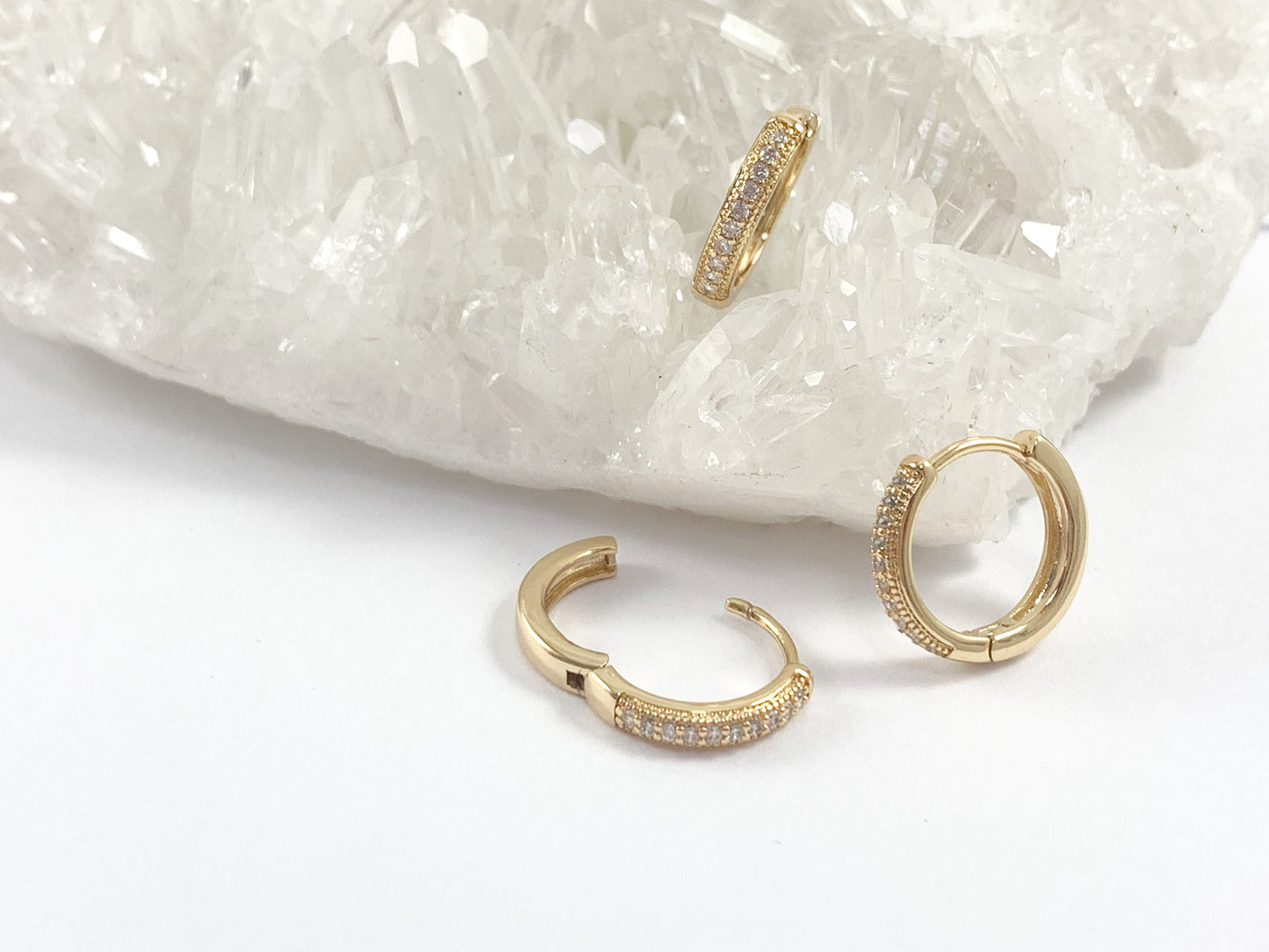 Huggies con pavé de circonita dorada, aretes lisos circulares chapados en oro real o plata de 18 quilates, 5 pares