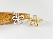 Load image into Gallery viewer, Cute Simple Flower Daisy Adjustable Rings in 18K gold or Silver plated copper 4 pcs
