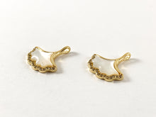 Load image into Gallery viewer, Real Gold Plated 18K Micro CZ Pave Ginkgo Leaf White Lip Shell Charm Over Copper 6pc
