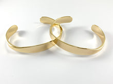 Cargar imagen en el visor de la galería, Brazalete ajustable minimalista simple de cobre chapado en oro real de 18 quilates, 2 piezas
