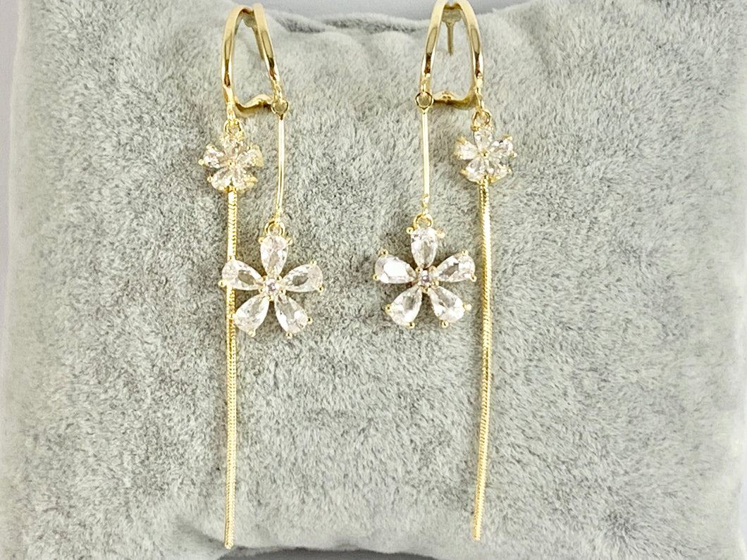 Cute Dainty Long Daisy Tassel Earrings in 18K gold plated Copper 2 pairs