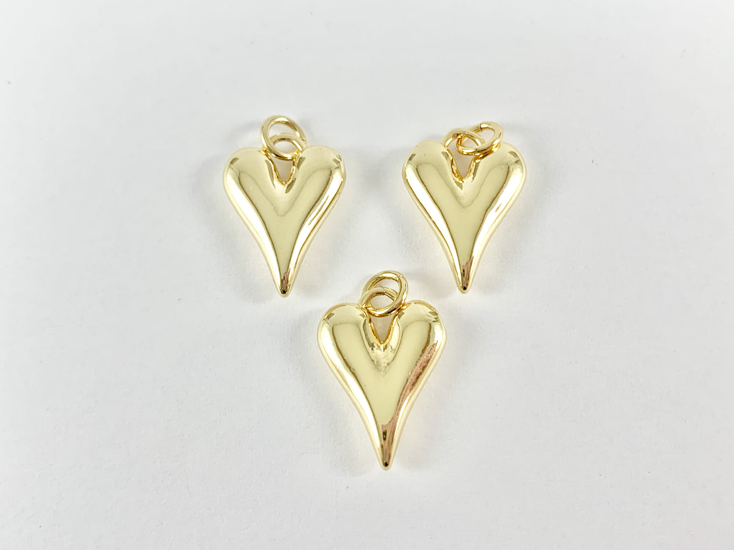 Cute Gold Heart Charms Pendants in 18K Gold plated Copper 10pcs