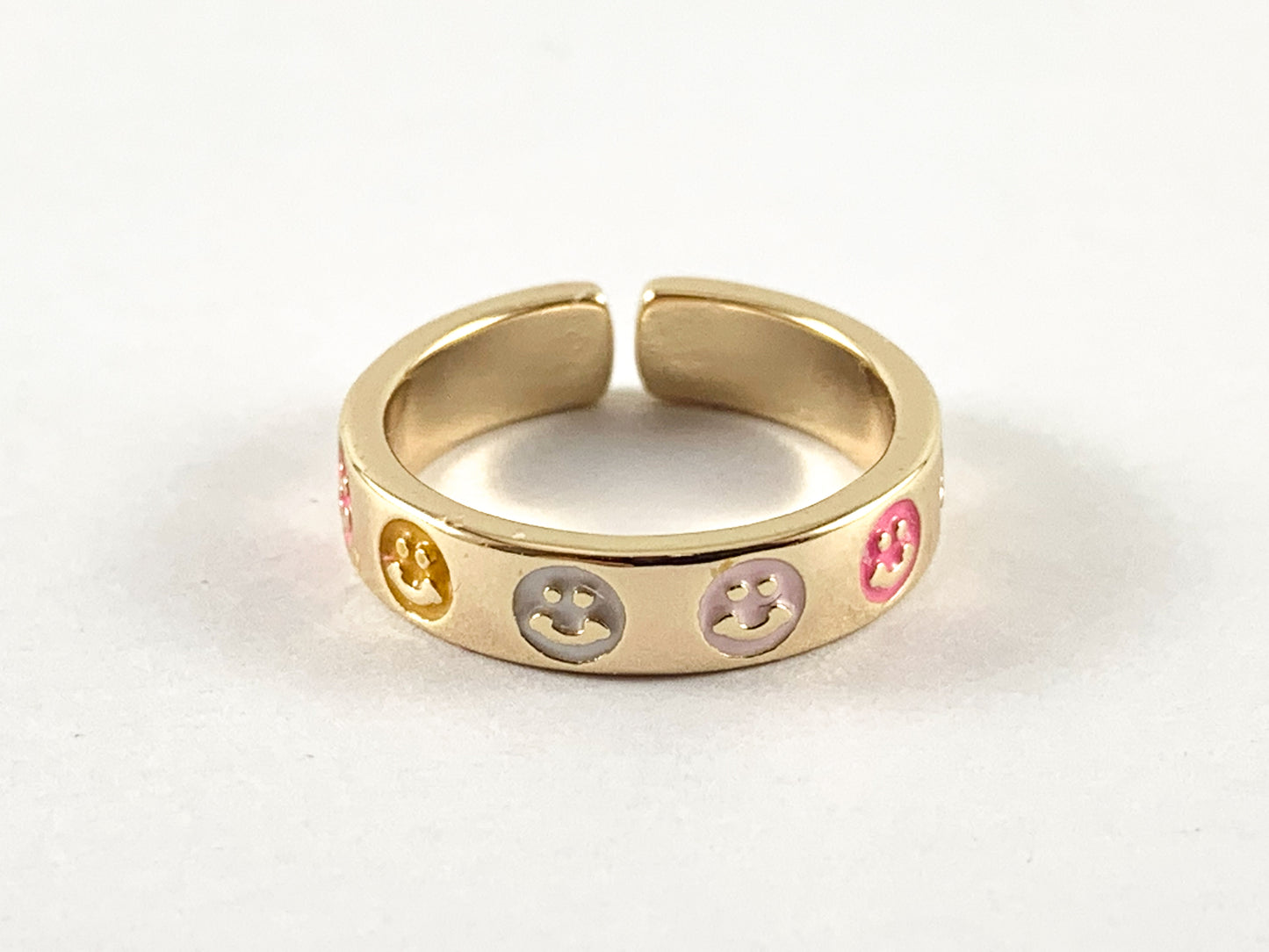 Anillo con cara sonriente esmaltado chapado en oro real de 18 quilates, 4 piezas