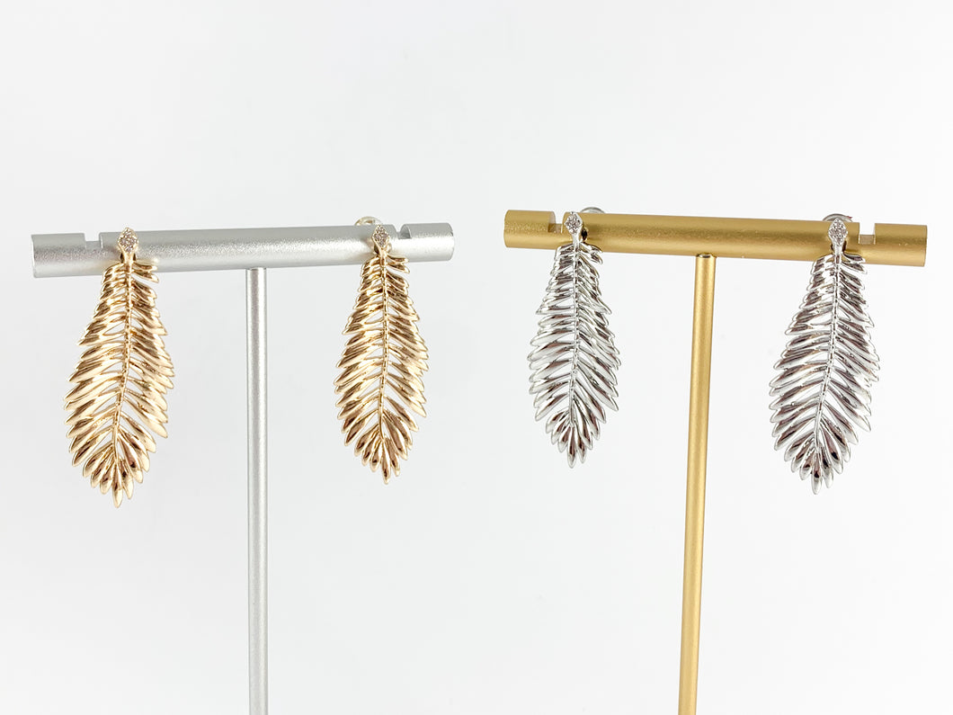 Aretes de hojas delicadas inspirados en el otoño con pavé de circonitas cúbicas en baño de oro o plata de 18 k sobre cobre, 3 pares