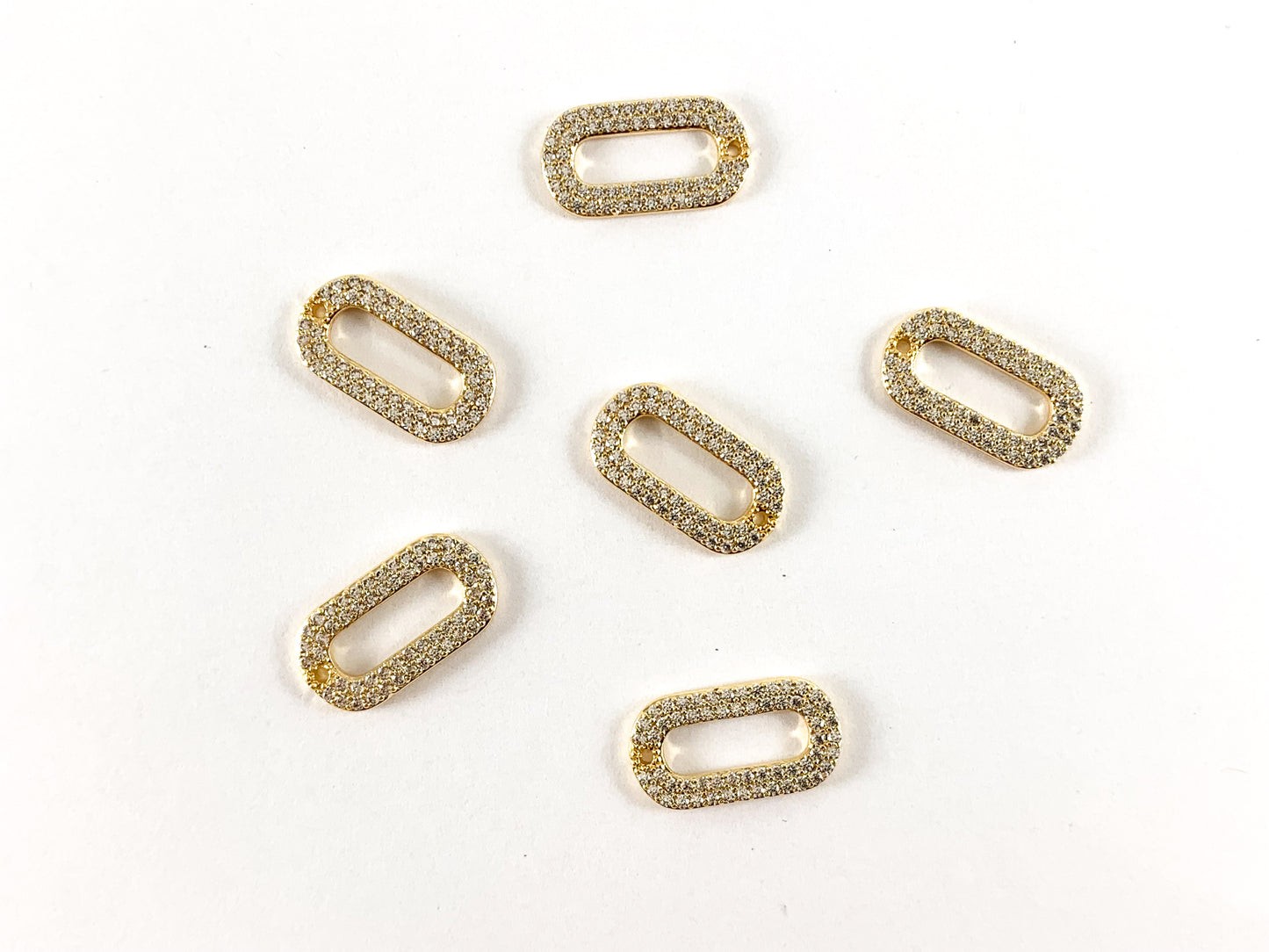 Real 18K chapado en oro/platino CZ pavé encanto de enlace ovalado sobre cobre 6 piezas