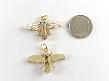 Cargar imagen en el visor de la galería, 18K Gold Plated CZ Pave Enamel White Blue Bee Charm/Pendants 6 pcs
