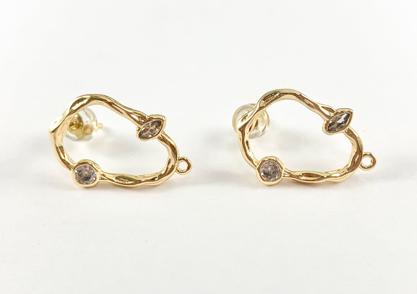 Componente de fornituras para pendientes de óvalos orgánicos con circonita cúbica geométrica y aro en cobre chapado en oro de 18 quilates, 5 pares