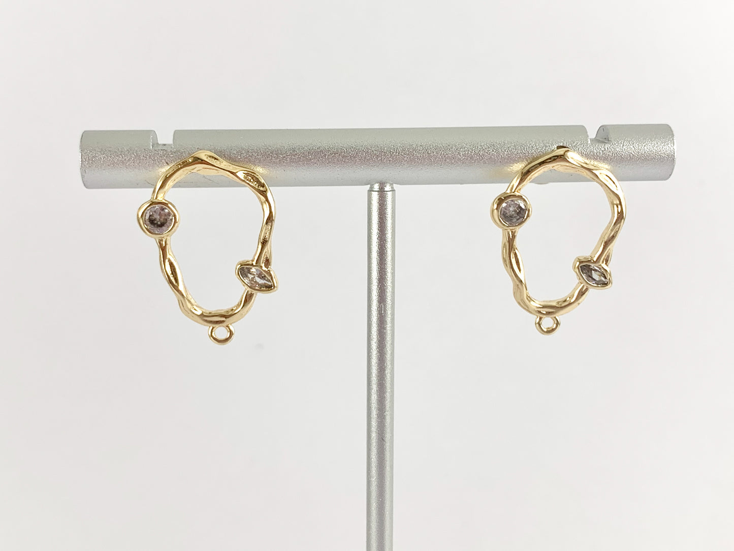 Componente de fornituras para pendientes de óvalos orgánicos con circonita cúbica geométrica y aro en cobre chapado en oro de 18 quilates, 5 pares