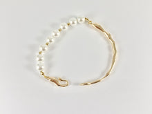 Load image into Gallery viewer, Luxurious Pearl Bracelets - Stretchy Pearl Gold Plated Curved Bar Bracelets in 18K Gold or Silver Plated over Copper 1 pc
