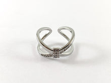 Cargar imagen en el visor de la galería, Anillo de pajarita ajustable con pavé de circonita cúbica chapado en oro real de 18 quilates y platino, 4 pares

