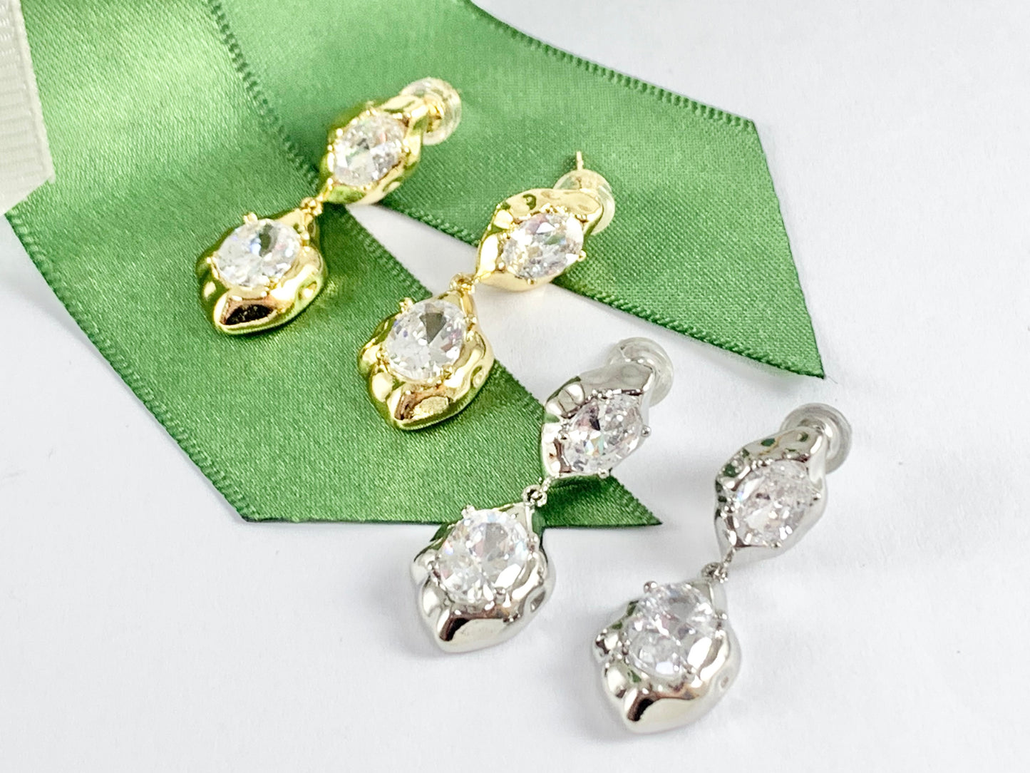 Deslumbrantes aretes colgantes orgánicos con diamantes de imitación soldados en oro de 18 quilates o cobre plateado, 3 pares