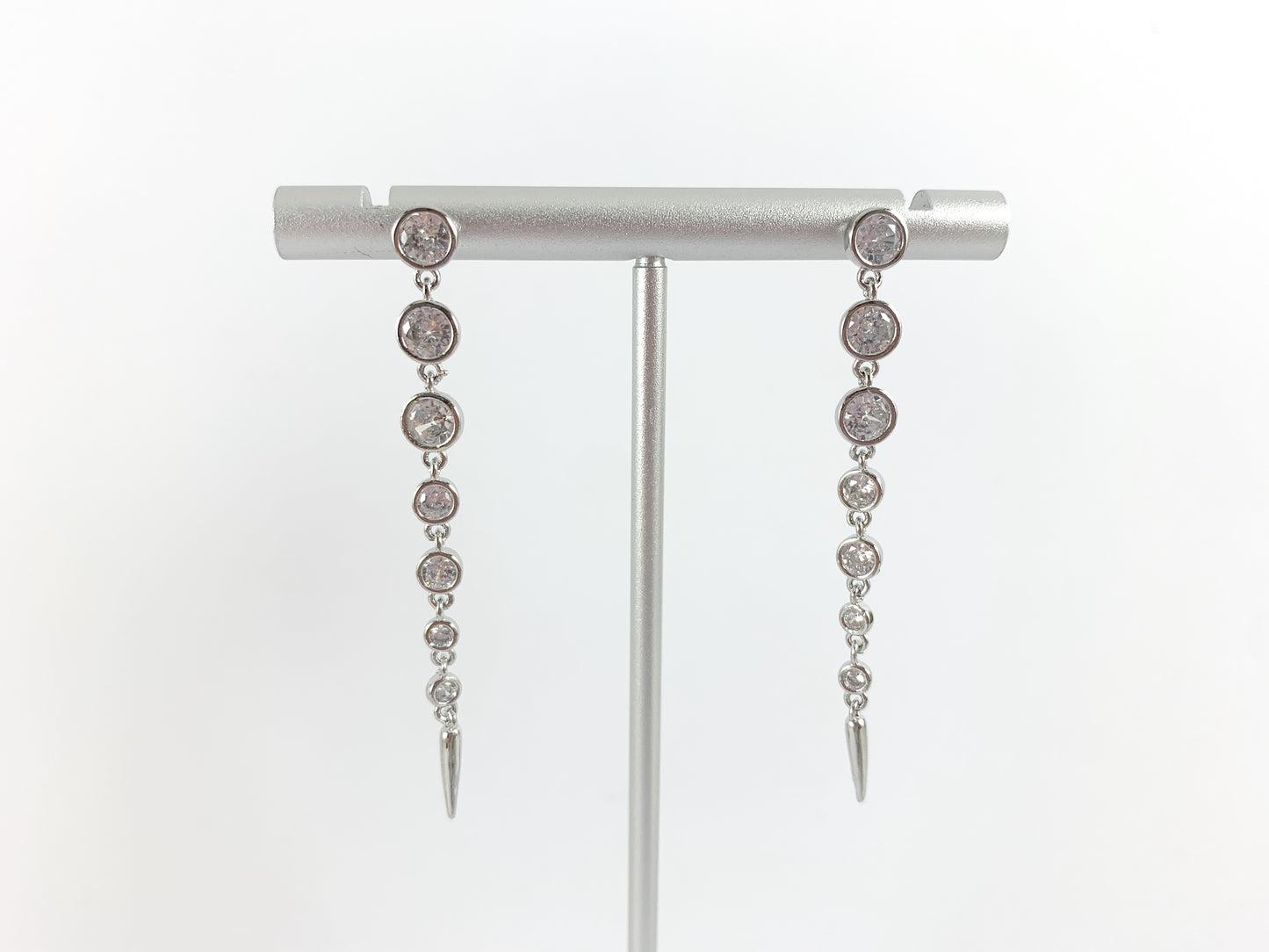 Pendientes largos con eslabones de cadena de monedas y punta pavimentada con circonita cúbica en oro de 18 quilates o chapado en plata sobre cobre, 3 pares