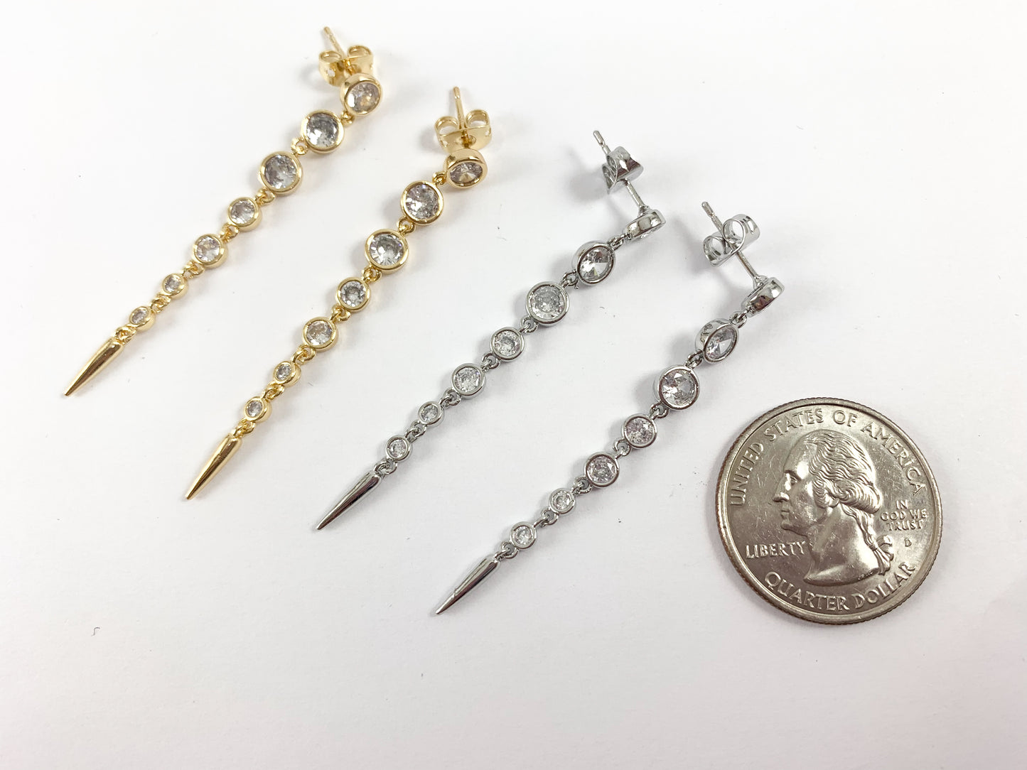 Pendientes largos con eslabones de cadena de monedas y punta pavimentada con circonita cúbica en oro de 18 quilates o chapado en plata sobre cobre, 3 pares